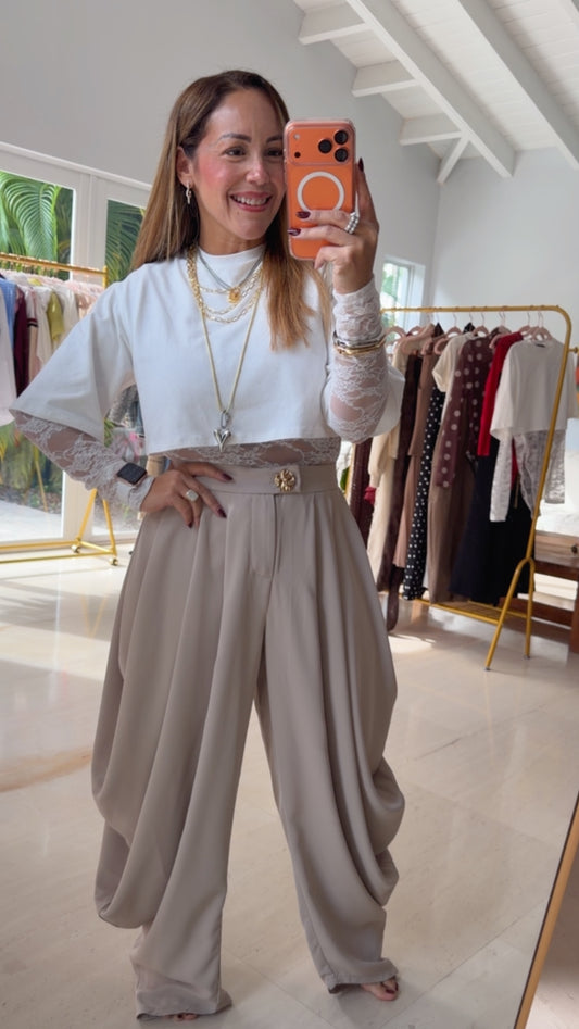 Pants Aura